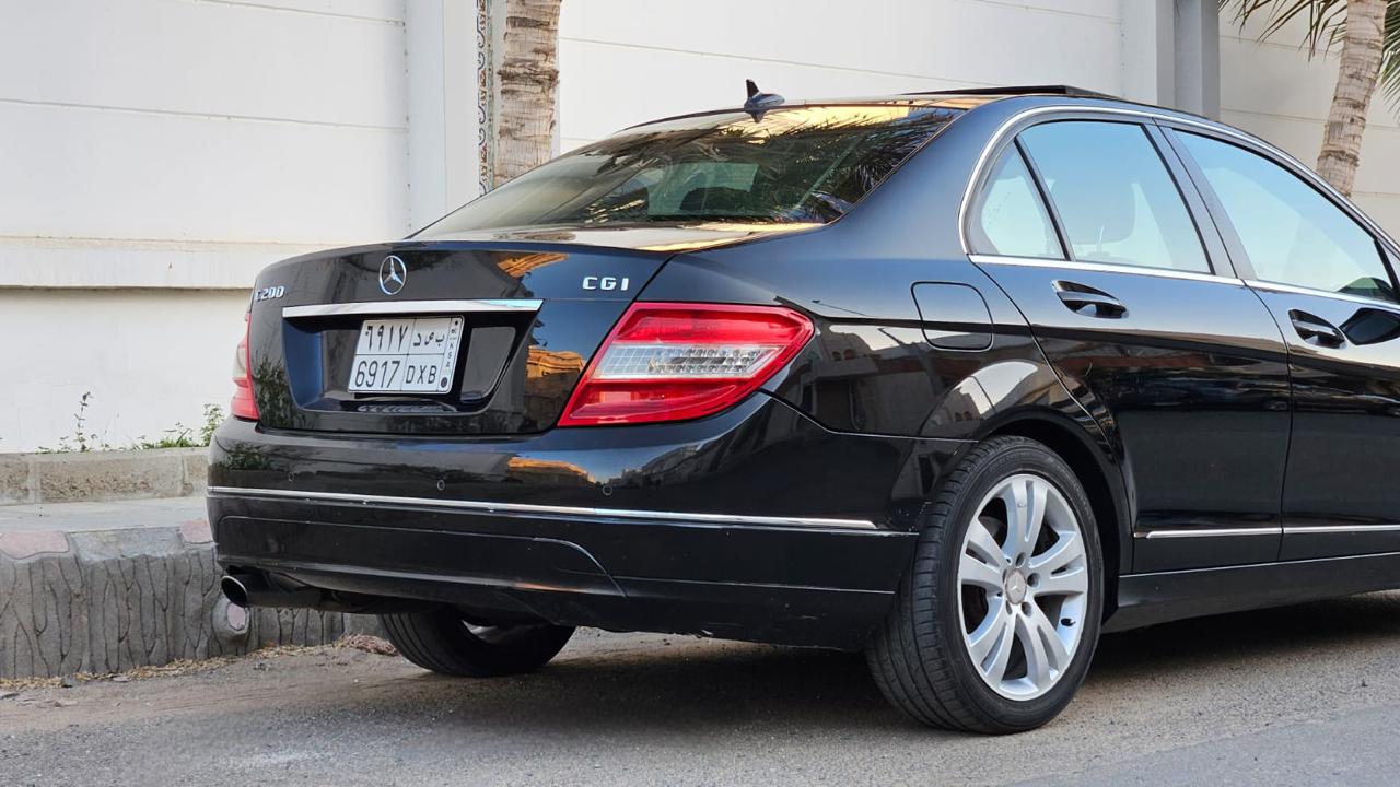 2011 E200مرسيدس